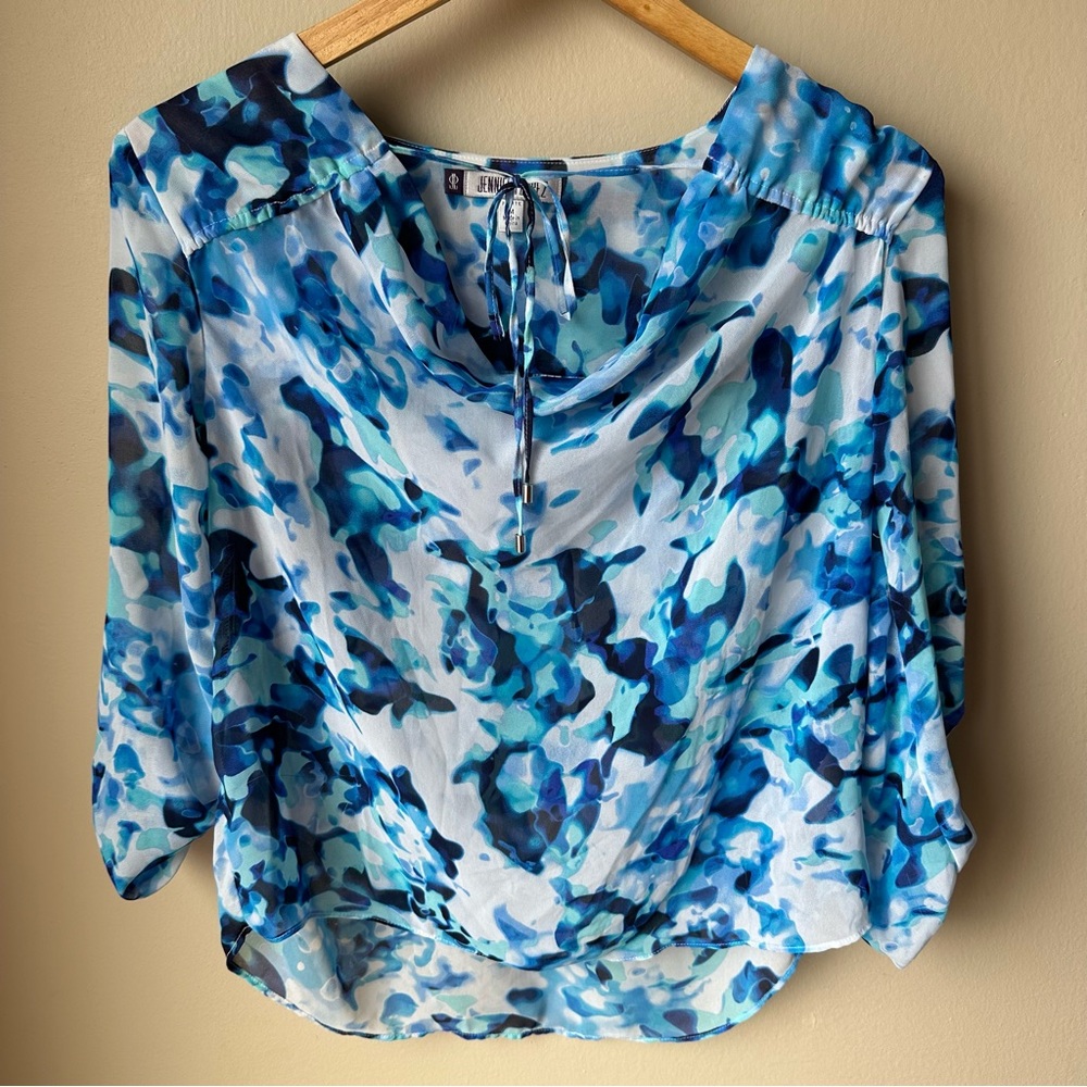 Jennifer Lopez blue marble scoop nec blouse